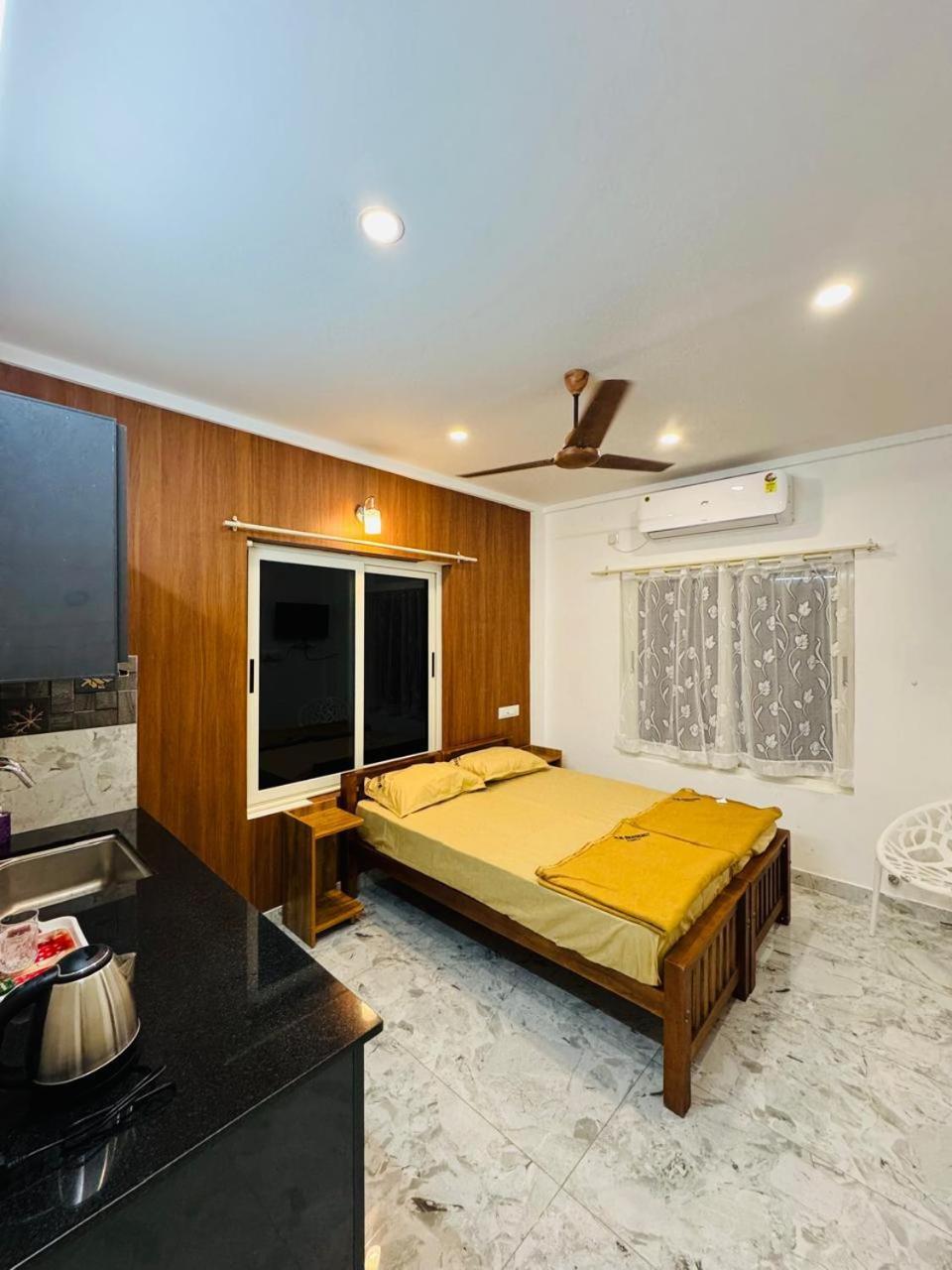 Hotel M M Residency Kochi Exterior foto