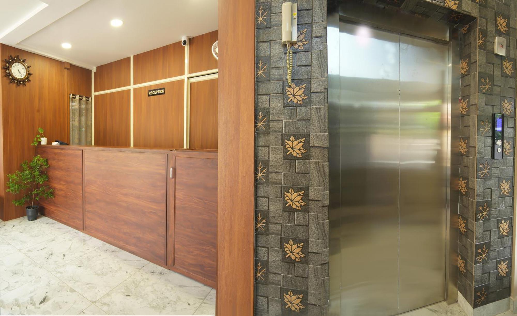 Hotel M M Residency Kochi Exterior foto