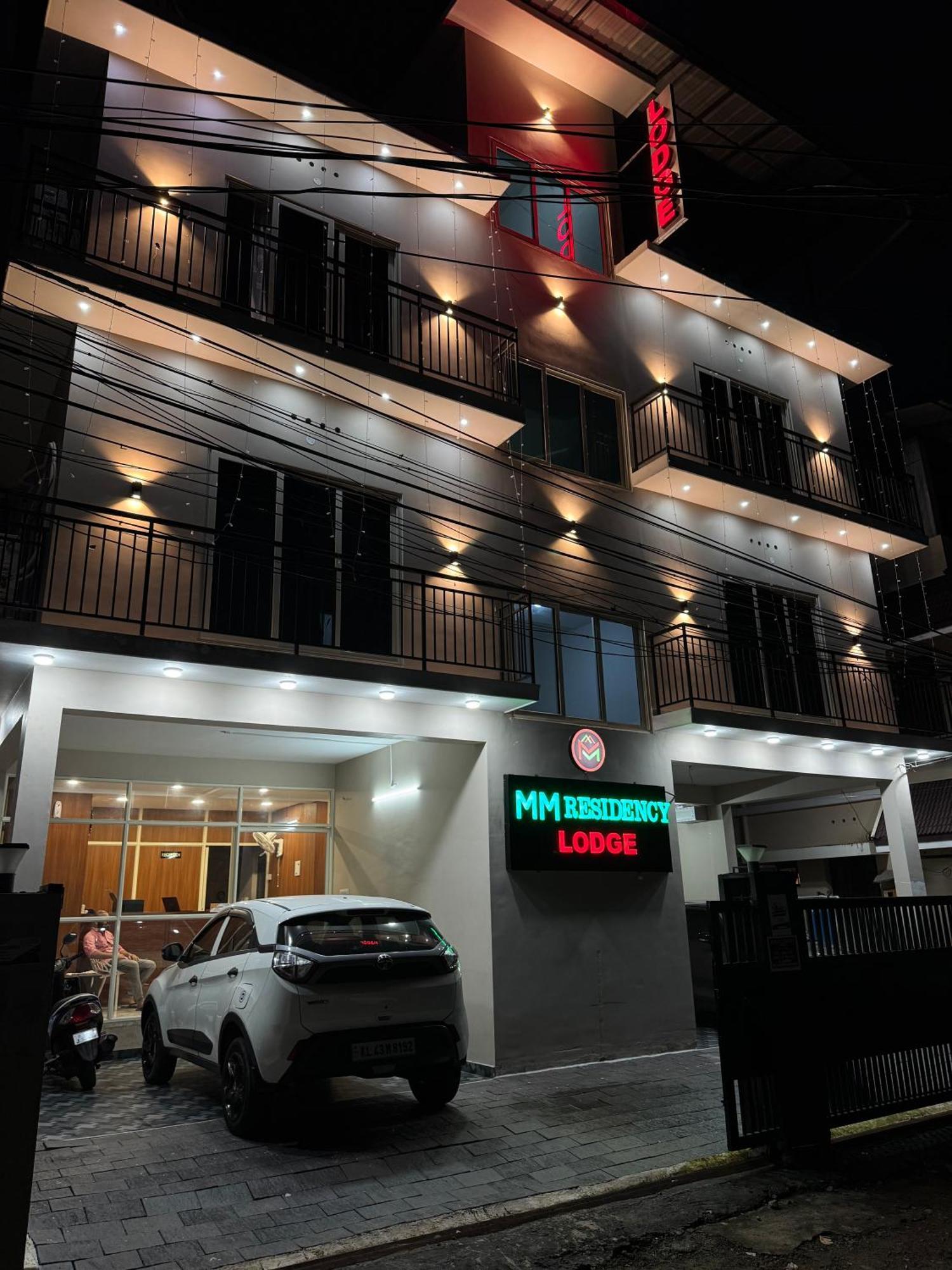 Hotel M M Residency Kochi Exterior foto